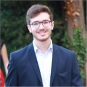 Professeur expérimenté donne des cours d'économie à Lyon